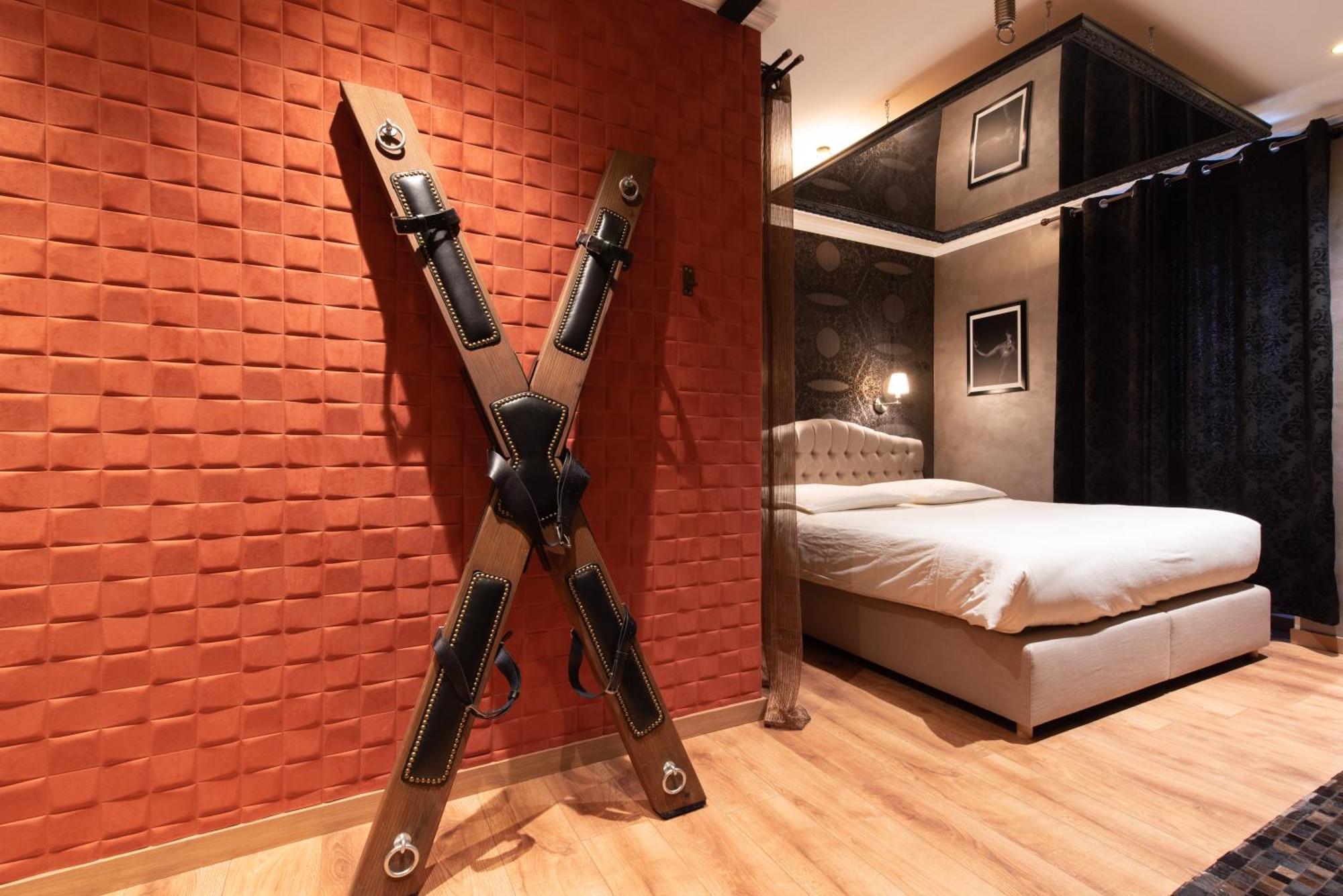 Love Room - Люксембург Экстерьер фото